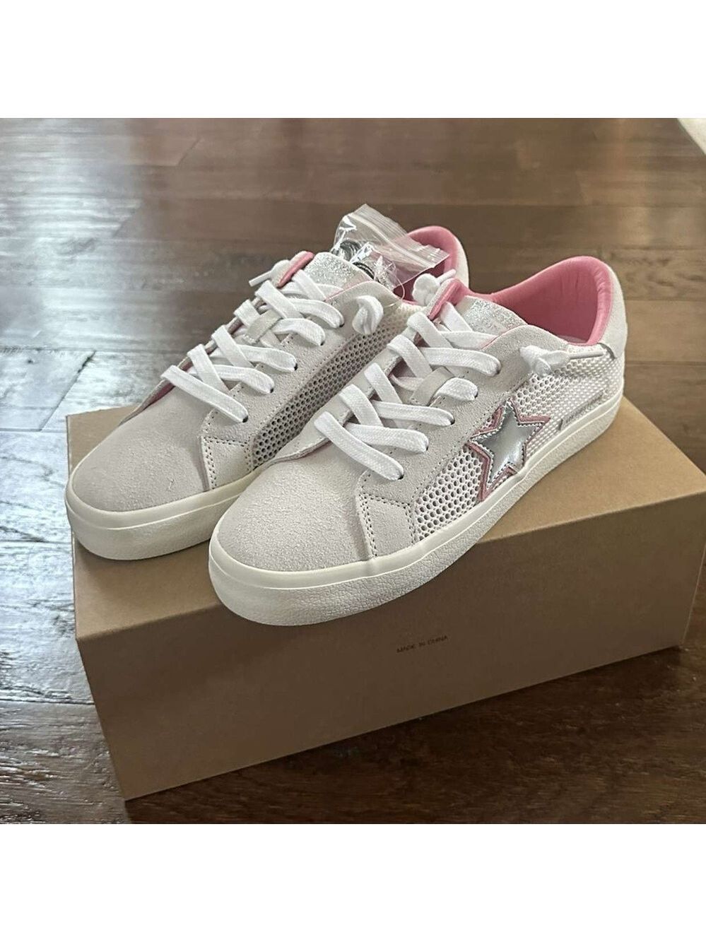 VINTAGE HAVANA-FREE Sneakers-7.5-neon pink pop. Brand new - Picture 4 of 8